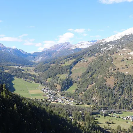 Bed & Breakfast Chasa Randulina 3*